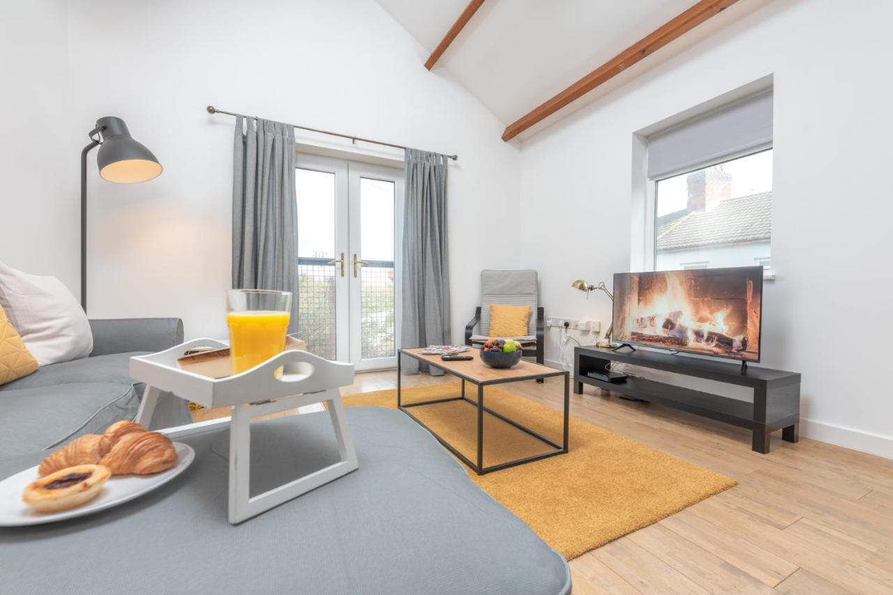 Stayright- 2 Bedroom House, Centrally Located & Close Walk To City Centre Cardiff Bagian luar foto