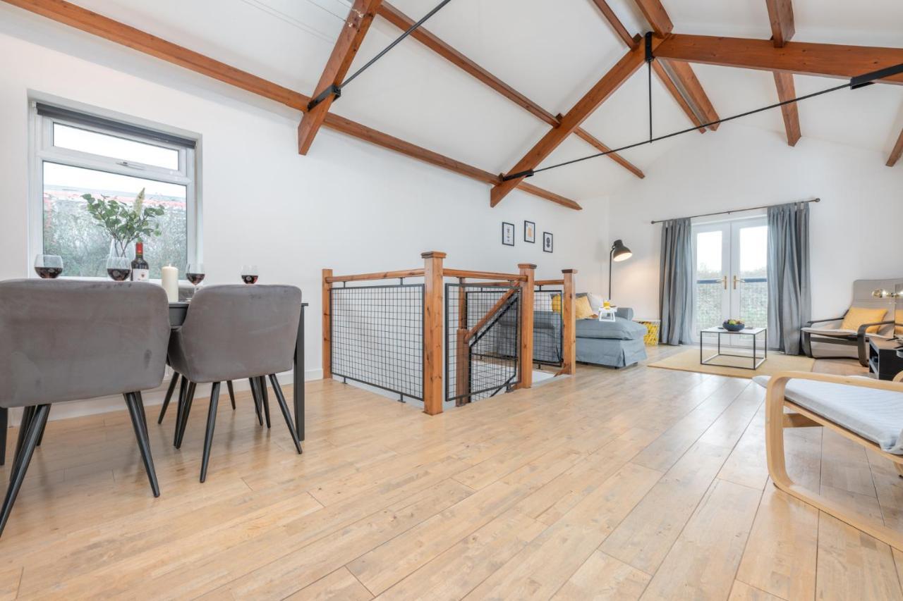Stayright- 2 Bedroom House, Centrally Located & Close Walk To City Centre Cardiff Bagian luar foto