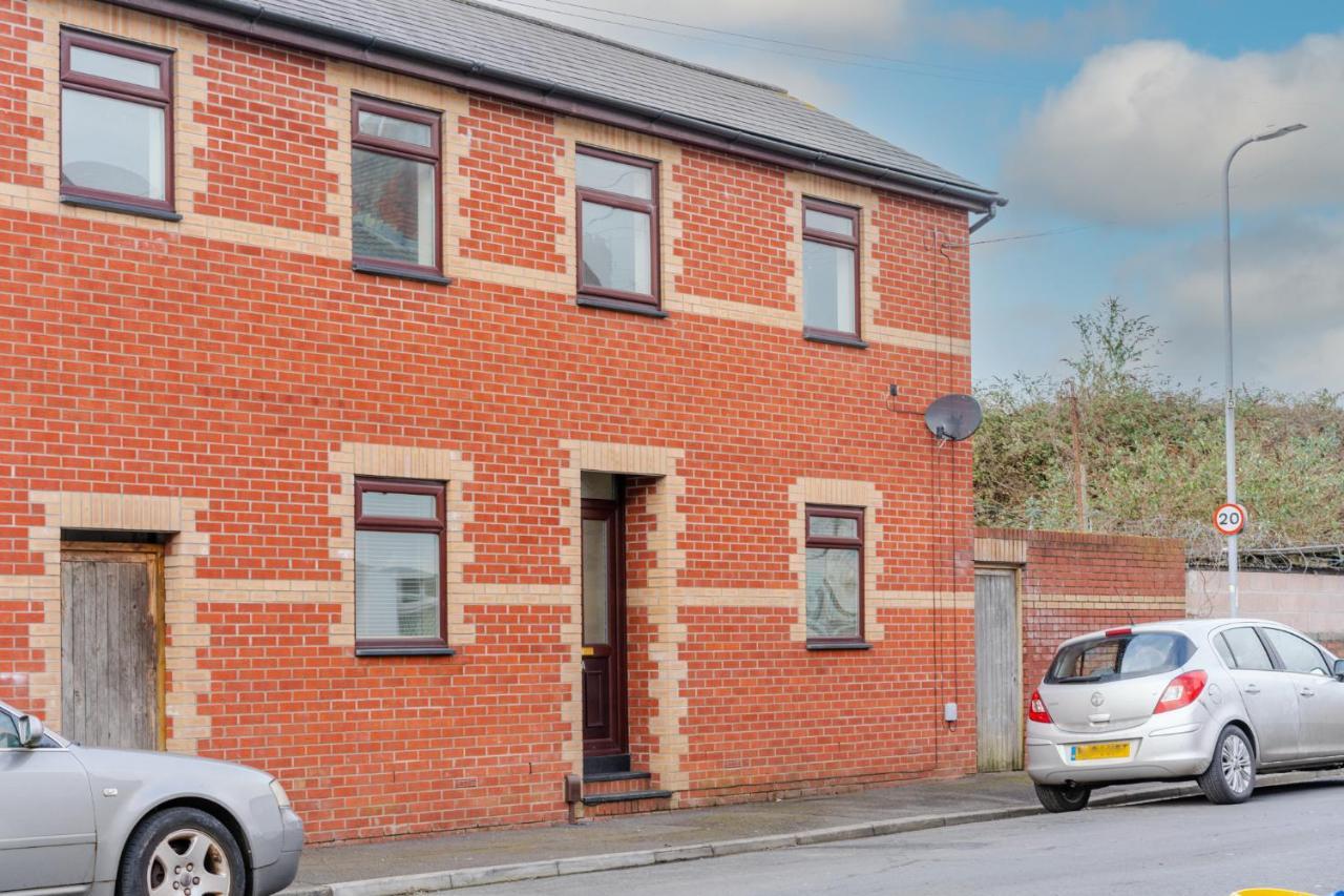 Stayright- 2 Bedroom House, Centrally Located & Close Walk To City Centre Cardiff Bagian luar foto