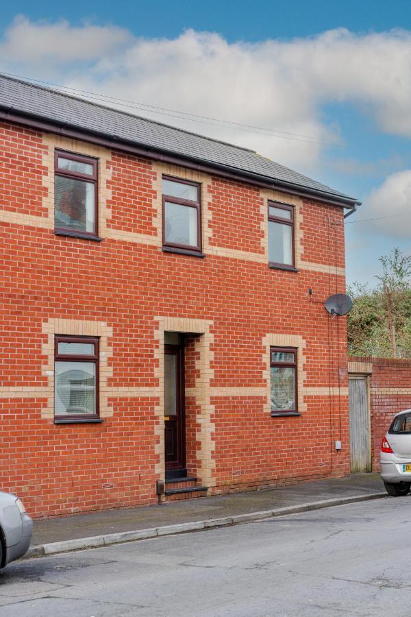 Stayright- 2 Bedroom House, Centrally Located & Close Walk To City Centre Cardiff Bagian luar foto
